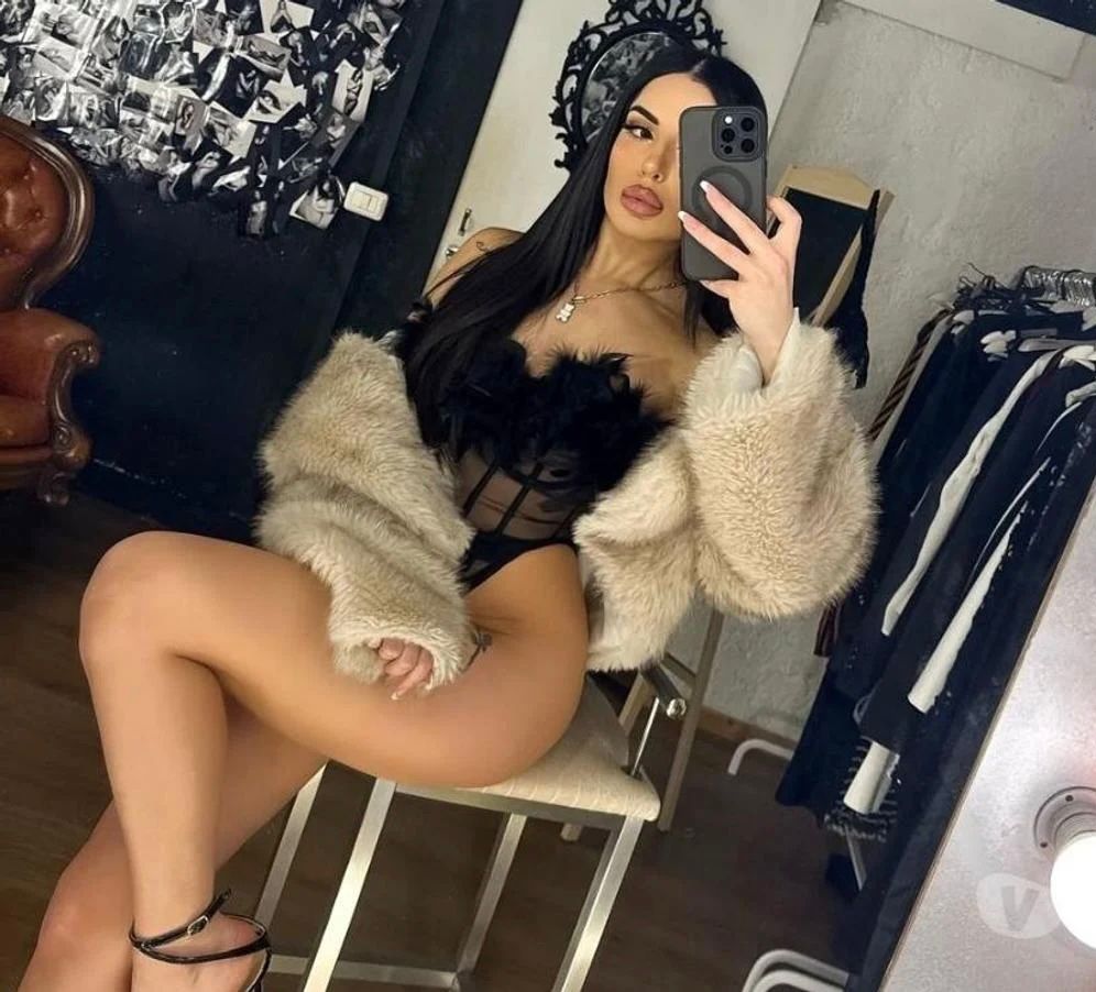 Проститутка Ли СПб у метро Черная Речка, телефон +7(921)946-50-58